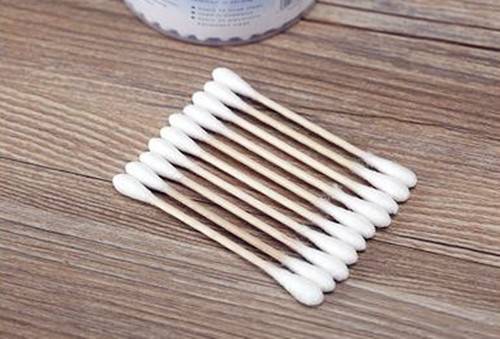 养宠物心得分享:比熊耳朵里面里有糊状的东西,比熊耳朵里面里发粘异味重 养宠物心得分享:比熊耳朵里面里有糊状的东西,比熊耳朵里面里发