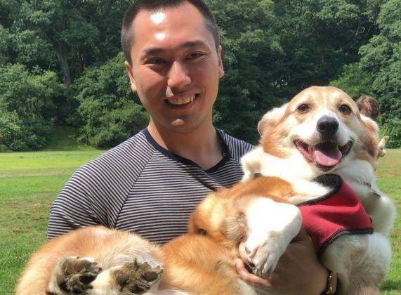 在狗狗的眼中,主人拥抱它,代表这种含意! 在狗狗的眼中,主人拥抱它,代表这种含意!