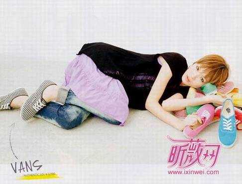 �ձ�����ʱ�ֵĴ��䴩�� - ���Ůʿ�� - �� Ů �� ��