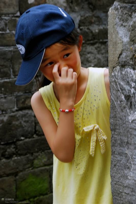 邓建平作品选之轻轻推开春天的门 图片