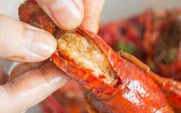 小龙虾头部里的黄是什么?