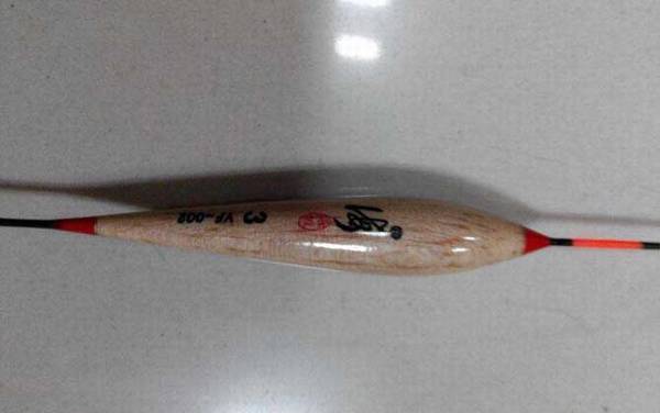 初学者如何选择鱼漂?