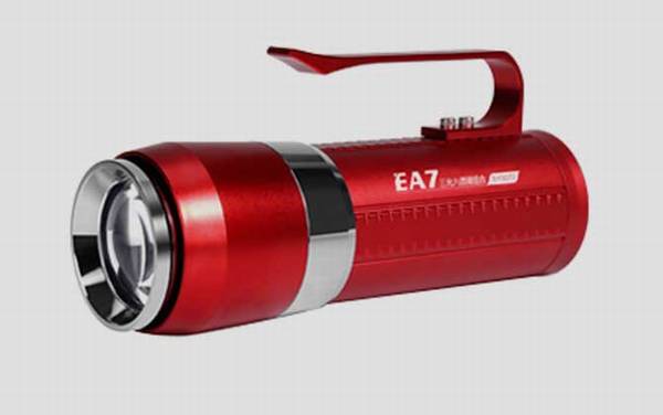 夜钓灯有诱鱼作用吗?