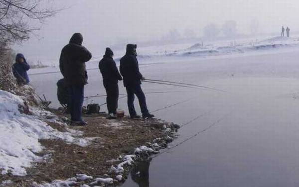 冬季钓鱼有哪些技巧?