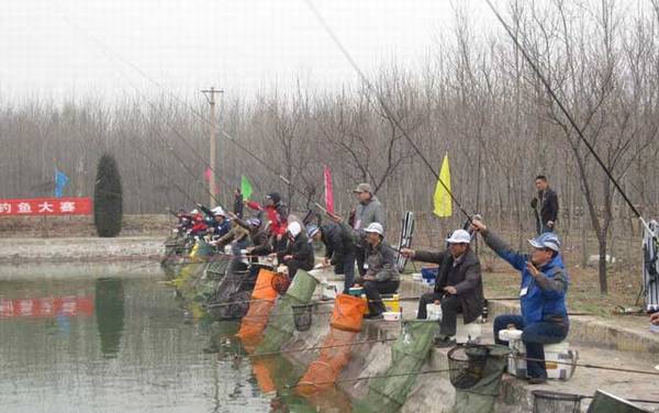 春季钓鱼如何选钓点?