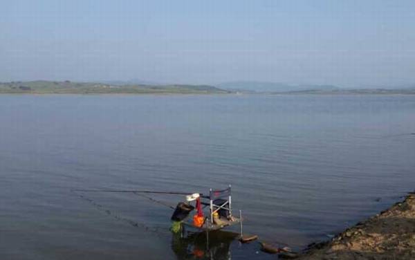 冬季水库钓鱼实用技巧