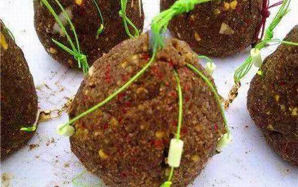 鲢鳙爆炸钩怎么用?