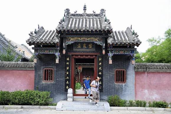 ���Ϸ������湬