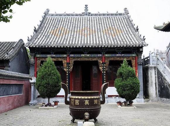 ���Ϸ������湬