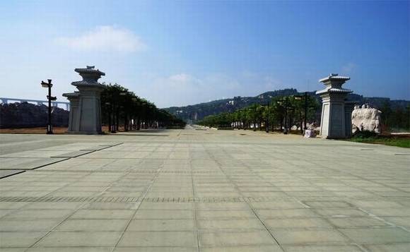 ��������˾��Ǩ��Ĺ