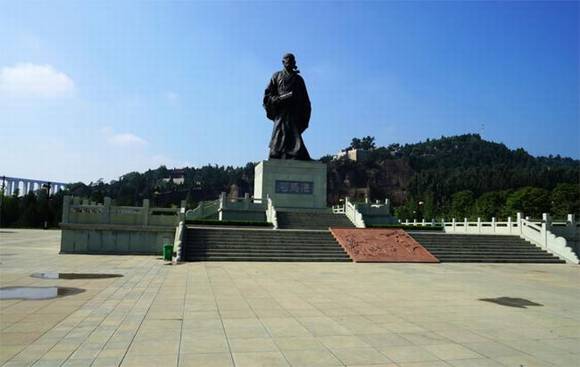 ��������˾��Ǩ��Ĺ