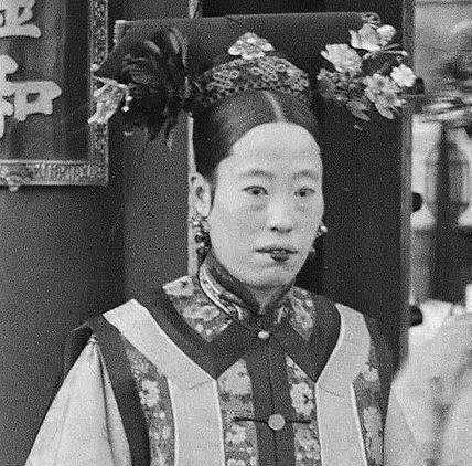 �峯�����ۻʺ� Т�����ʺ�¡ԣ̫��