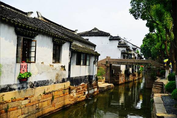 �fֱ����ˮ��Ů������صķ���