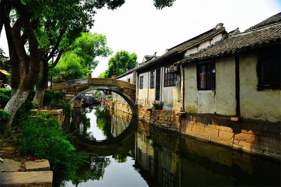 �fֱ����ˮ��Ů������صķ���