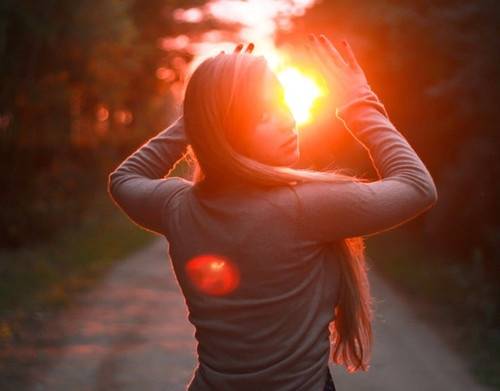 表示宁静悠闲的诗句