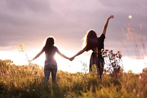 描写桃子成熟的古诗