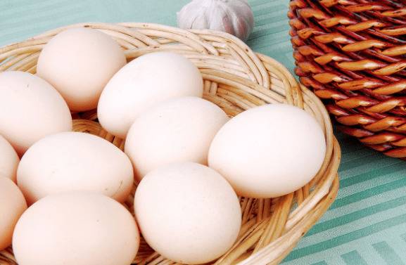 土鸡蛋的营养价值,土鸡蛋的适合人群_养鸡