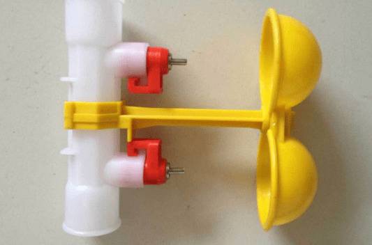 山鸡使用的饮水器的种类有哪些_山鸡养殖