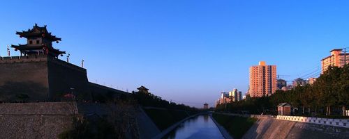 点击新窗口打开大图