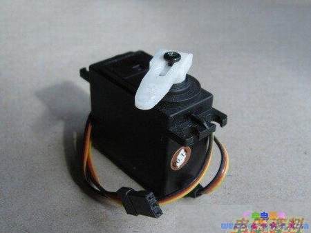一个标准的伺服电机