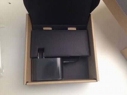 小米路由器mini版真机图评测:神似苹果触控板