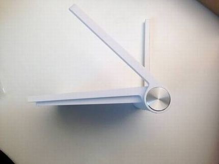 小米路由器mini版真机图评测:神似苹果触控板