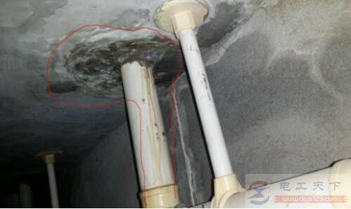 卫生间边缘漏水与开裂漏水的问题