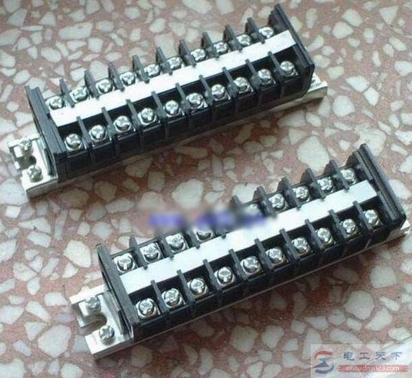 一例双控开关的线路图,附双控开关电路原理图说明