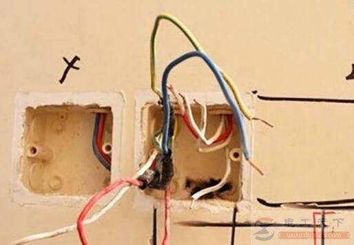 两个插座并联的接线方法