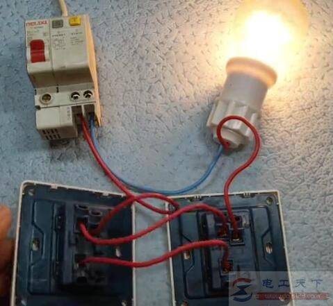 一灯单控与一灯双控及一灯三控的接线方法