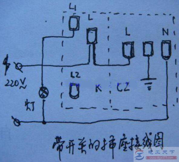 双控一开5孔插座怎么接线,附五孔双控关插座的接线图