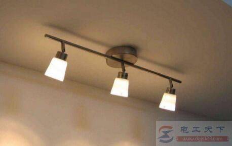 怎么安装固定式局部照明灯具?