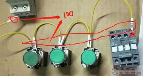 多地控制线路的实物接线图