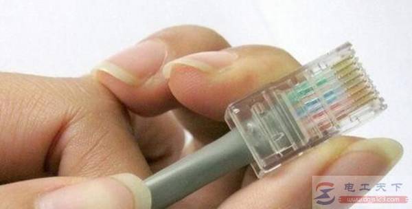 ʵ������ˮ��ͷ���������裬���岽�㶨ˮ��ͷ����