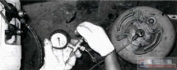 分体空调器用压力加氟法加氟的步骤