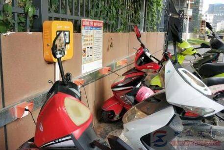 48伏电动车充8小时需要几度电