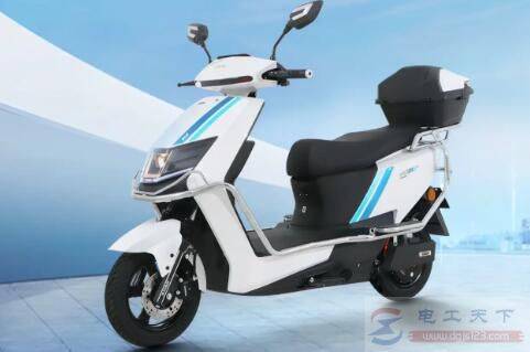 电动车60v20a电池能不能跑50公里?