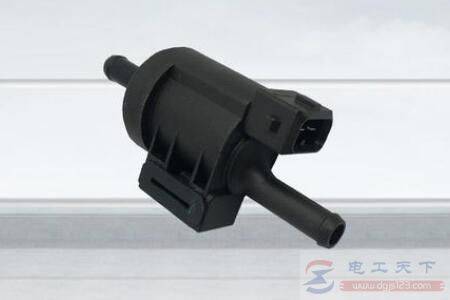 汽车上的碳罐有什么作用