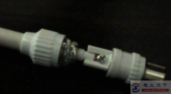 ���ӱ�·�߽�ͷ�Ľ��߷���