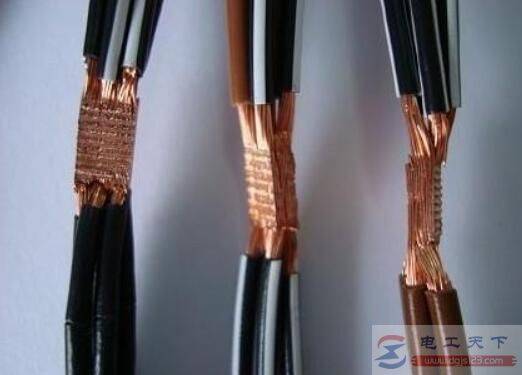 ��ɵ��߽�ͷ�Ľ��߷���