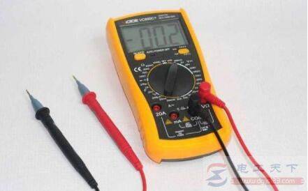 怎么区分火线零线,万用表与验电笔派上用场