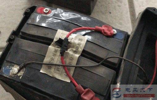 电动车充电10个小时仍红灯什么原因