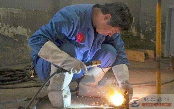 电焊机的正常用法,电焊机的使用注意事项