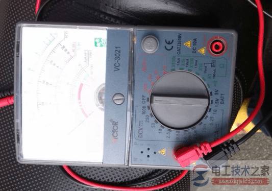 水泵进水烘干后一推开关就跳闸是什么原因?