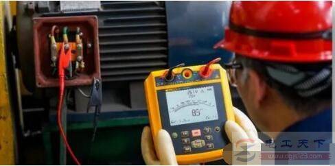 怎么用兆欧表测量电动机的绝缘电阻?