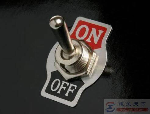 两相电机倒顺开关怎么接线