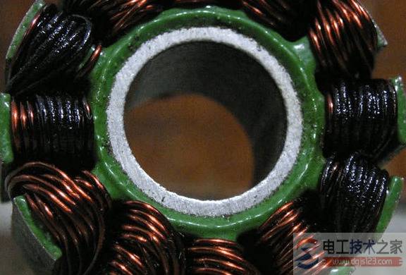 电动机运行中冒烟怎么办?