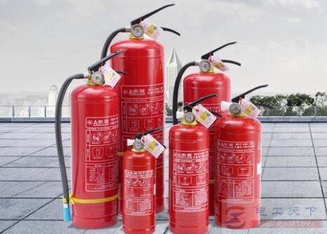 手提式干粉灭火器的使用年限是多长时间