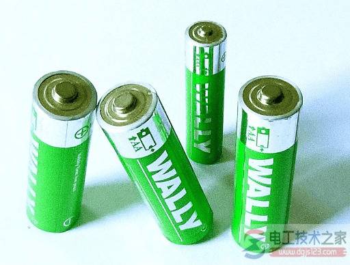 一节干电池的电压大小,碳性与碱性干电池的空载电压值