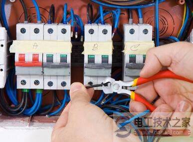 电气设备故障的直观检查法:不通电观察法和通电观察法